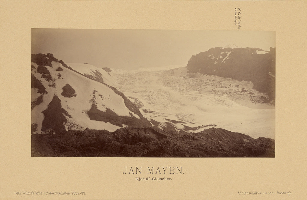 Richard Basso:Jan Mayen, Kjerulf-Gletscher, Poster Print Wall Art