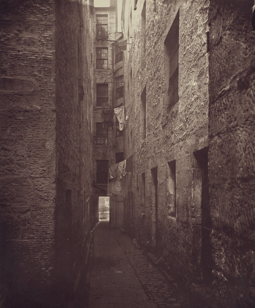 Thomas Annan:Close, No. 148 High Street., Poster Print Wall Art
