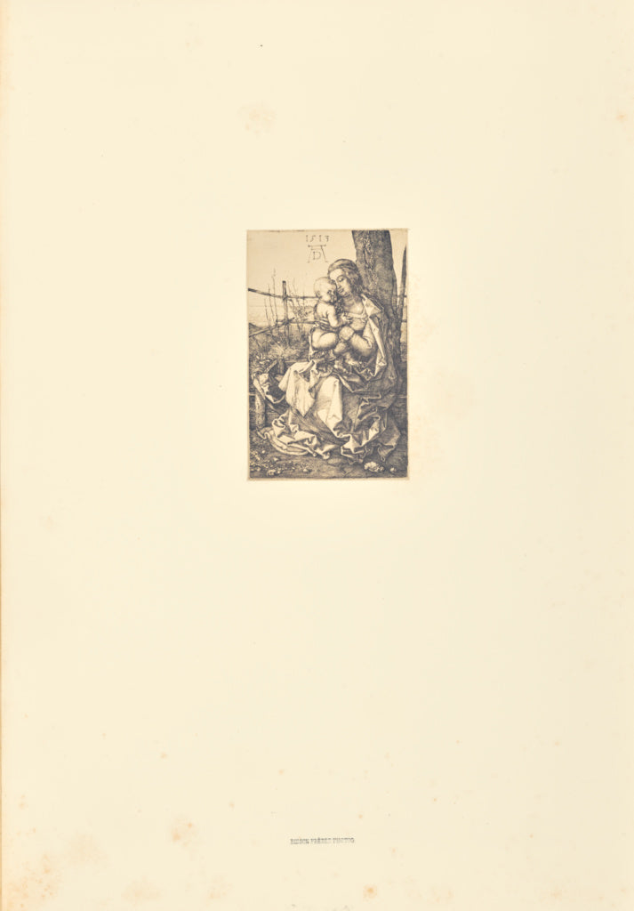 Bisson Frères:La Vierge assise, embarassant l'enfant Jésus, Poster Print Wall Art