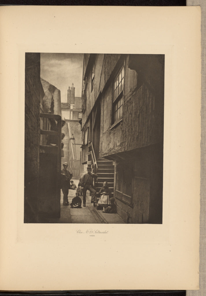 Thomas Annan:Close No. 28 Saltmarket, Poster Print Wall Art