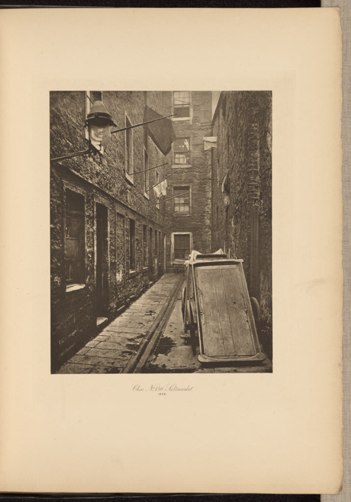 Thomas Annan:Close No. 136 Saltmarket, Poster Print Wall Art