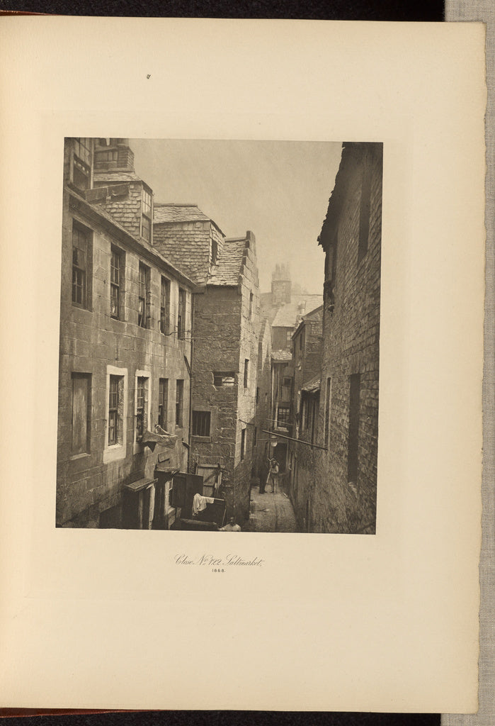 Thomas Annan:Close No. 122 Saltmarket, Poster Print Wall Art