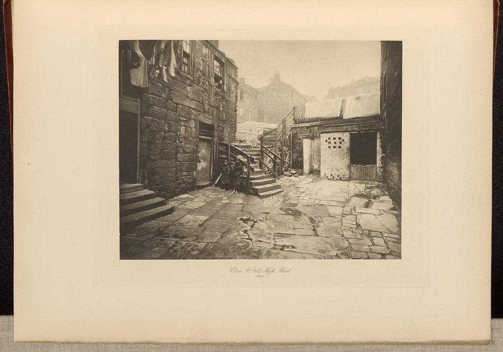 Thomas Annan:Close No. 267 High Street, Poster Print Wall Art