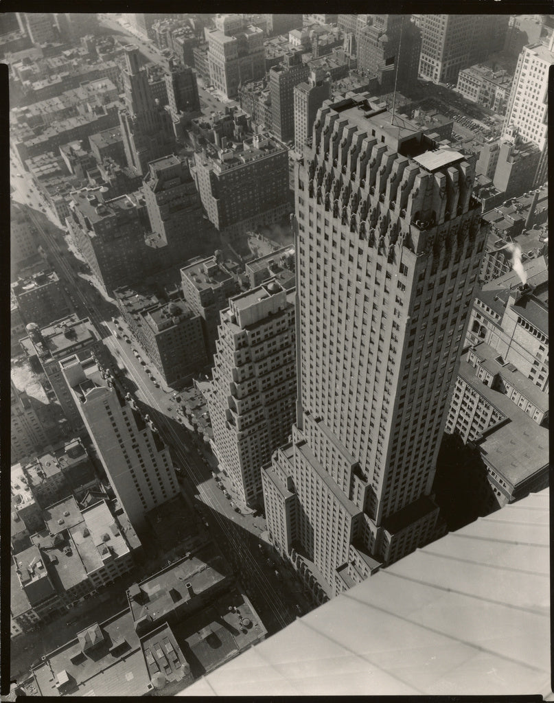 Berenice Abbott:Chanon Building, New York, Poster Print Wall Art