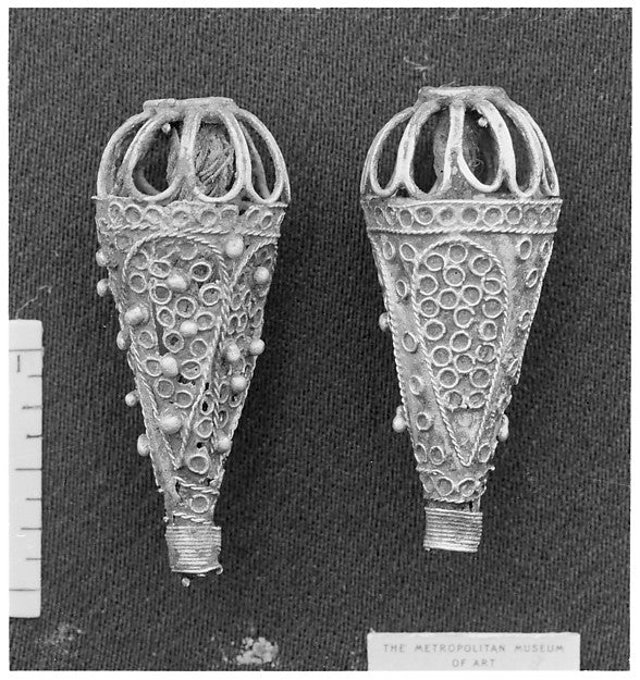 :Pendants probably 14th–15th century-16x12"(A3) Poster