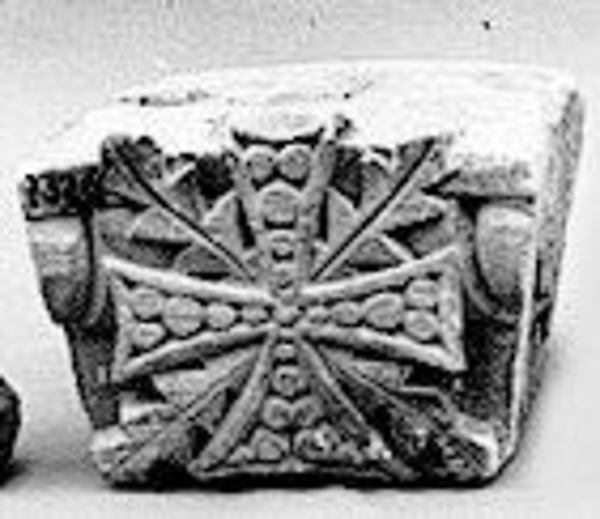 :Keystone from an Arch with Cross and Acanthus Leaves 4th–5t-16x12"(A3) Poster