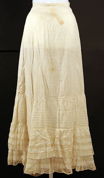 Petticoat c1905,16x12"(A3)Poster