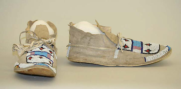 Pair of Moccasins 1800–1944,16x12"(A3)Poster