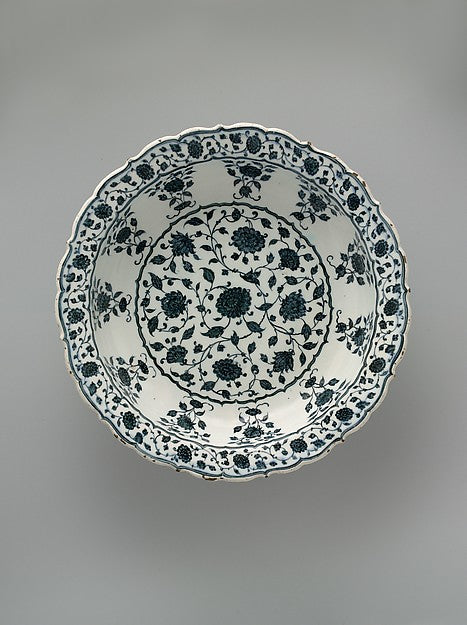 :Footed Dish with Foliate Rim in Imitation of Chinese Porcel-16x12"(A3) Poster