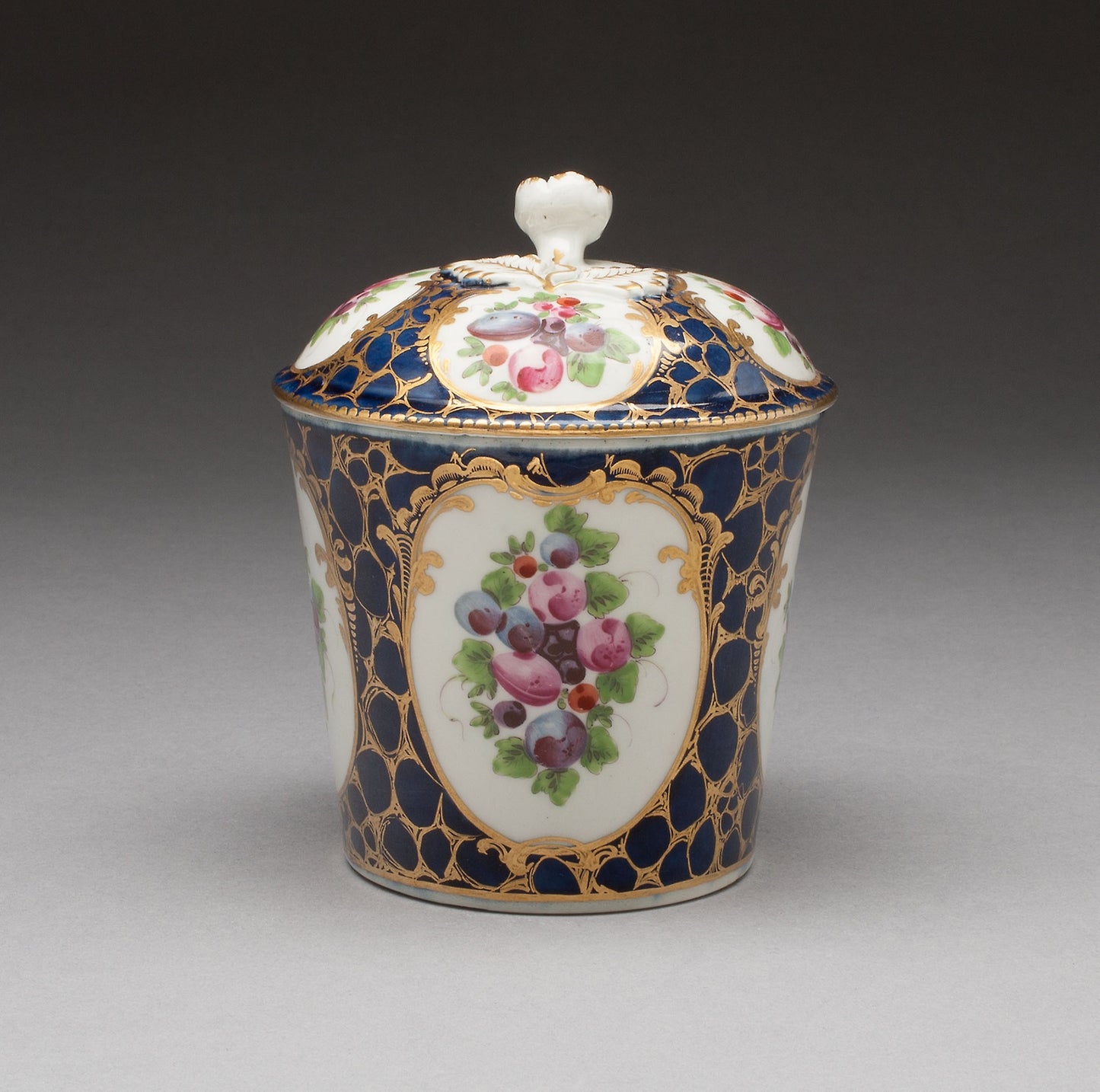Toilet Pot - Worcester Porcelain Factory, Poster Print Wall Art
