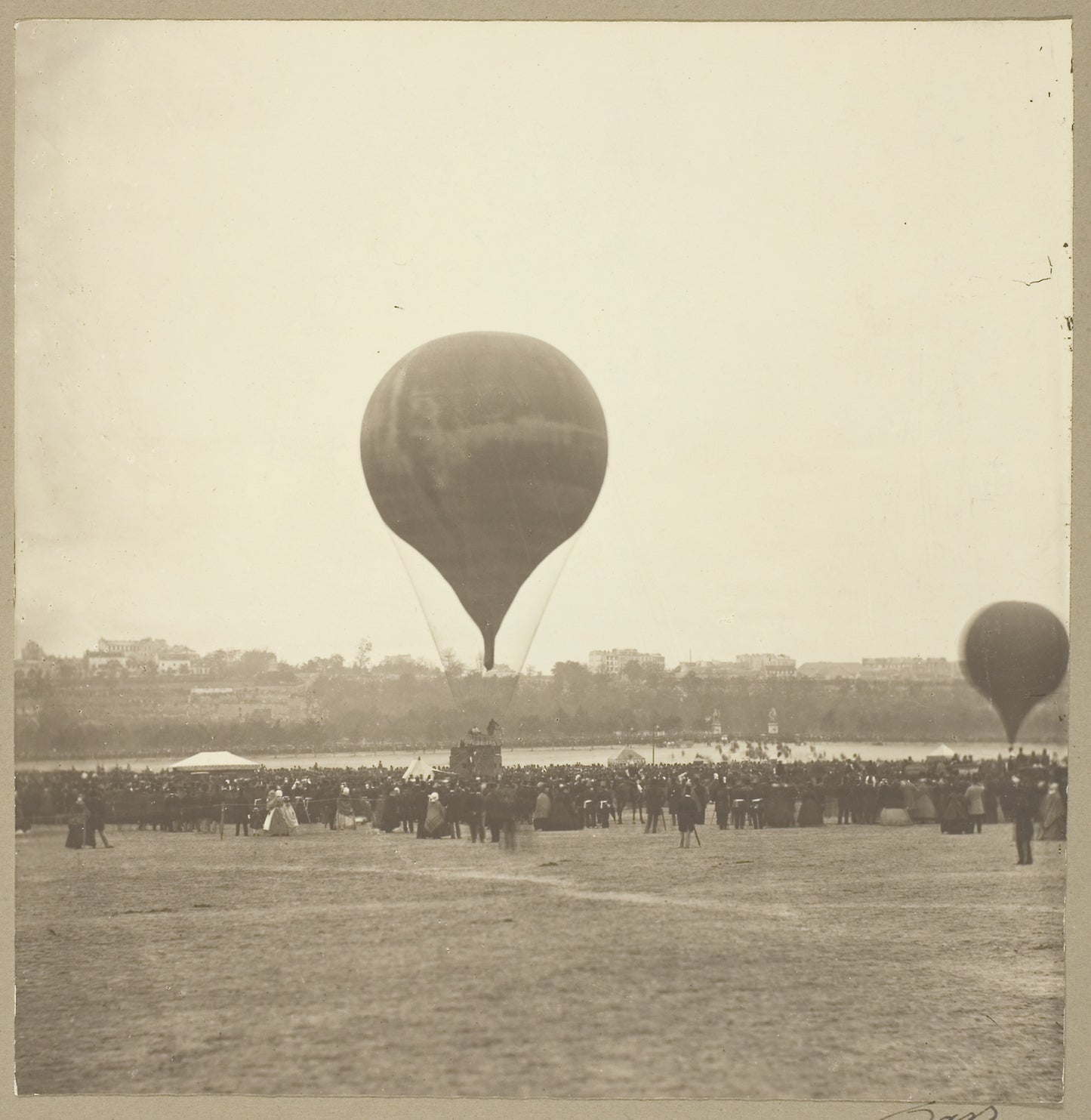 Le Geant, Champ de Mars - Nadar (Gaspard Félix Tournachon), Poster Print Wall Art