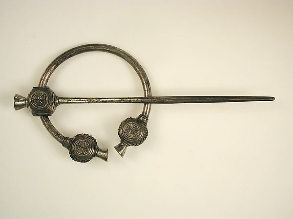 :Arbutus Brooch early 20th century-16x12"(A3) Poster