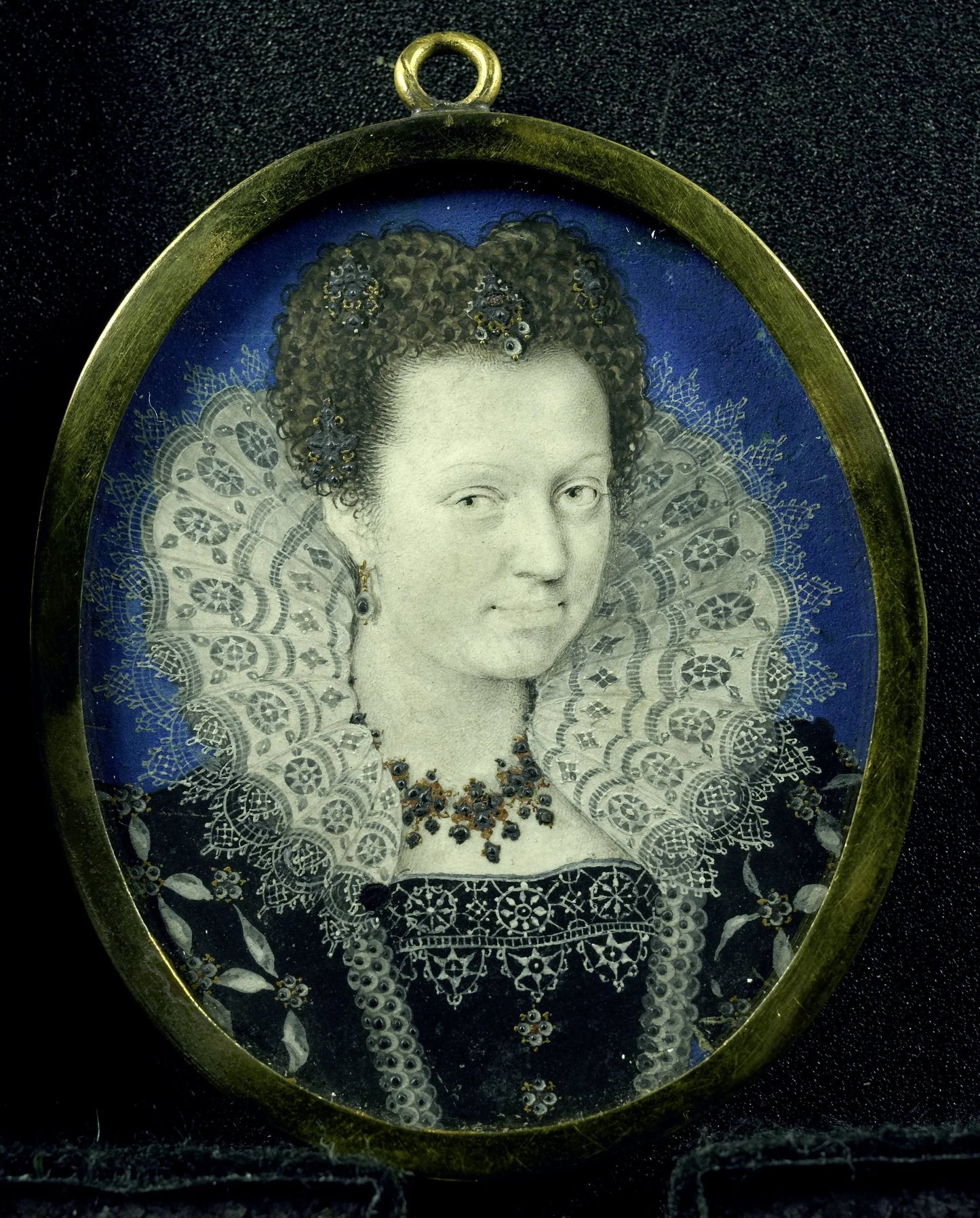 Portret van een vrouw – attributed to Isaac Oliver Vintage Art Print | Wall Art Poster