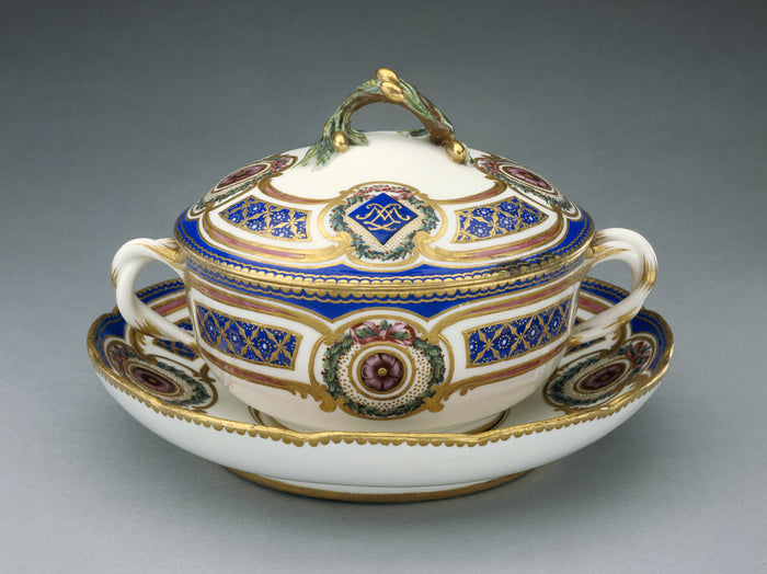 Pierre-Antoine MéreaudPainted by:Lidded Bowl on Dish (écue,16x12