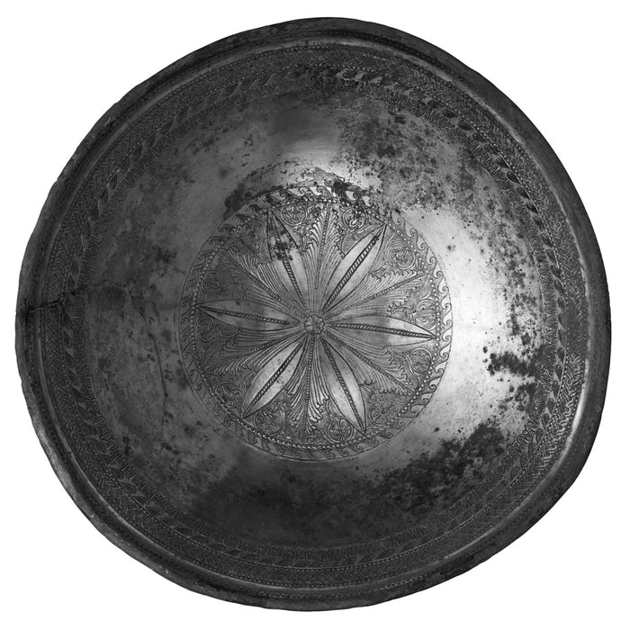 Unknown:Bowl with Leaf Calyx Medallion,16x12