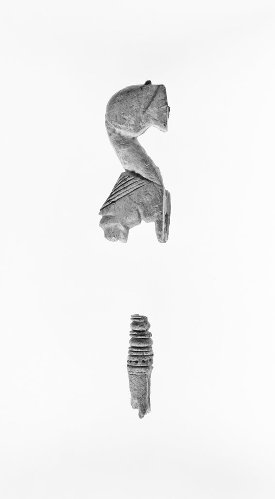 Unknown:Crouching Lion Figurine,16x12