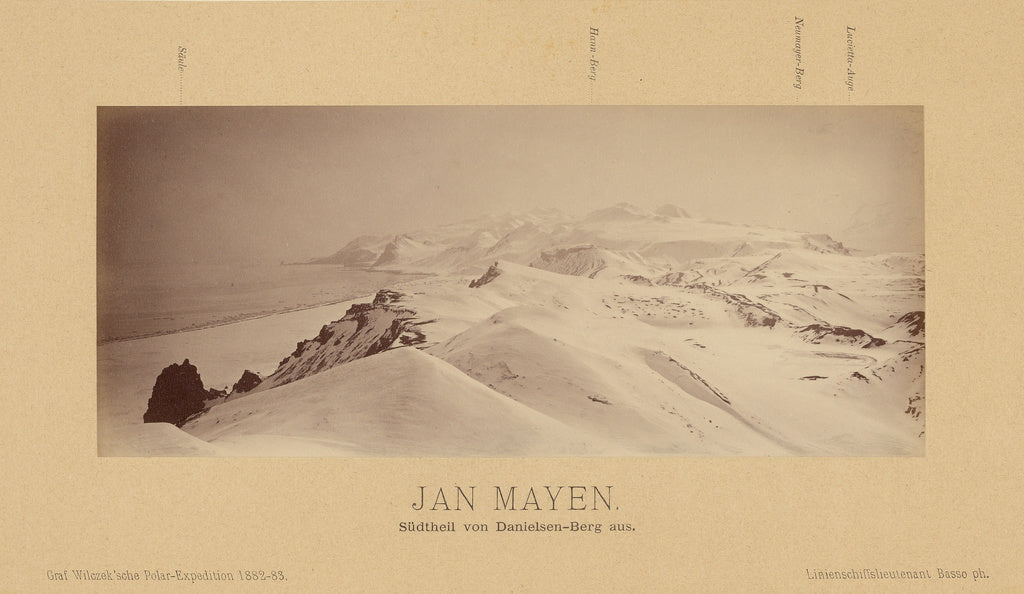 Richard Basso:Jan Mayen, Sudtheil von Danielsen-Berg aus., Poster Print Wall Art