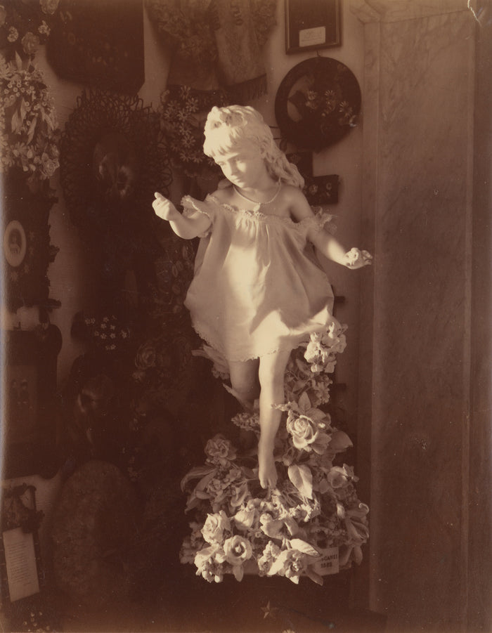 Alfredo Noack:[Statue of a Little Girl],16x12