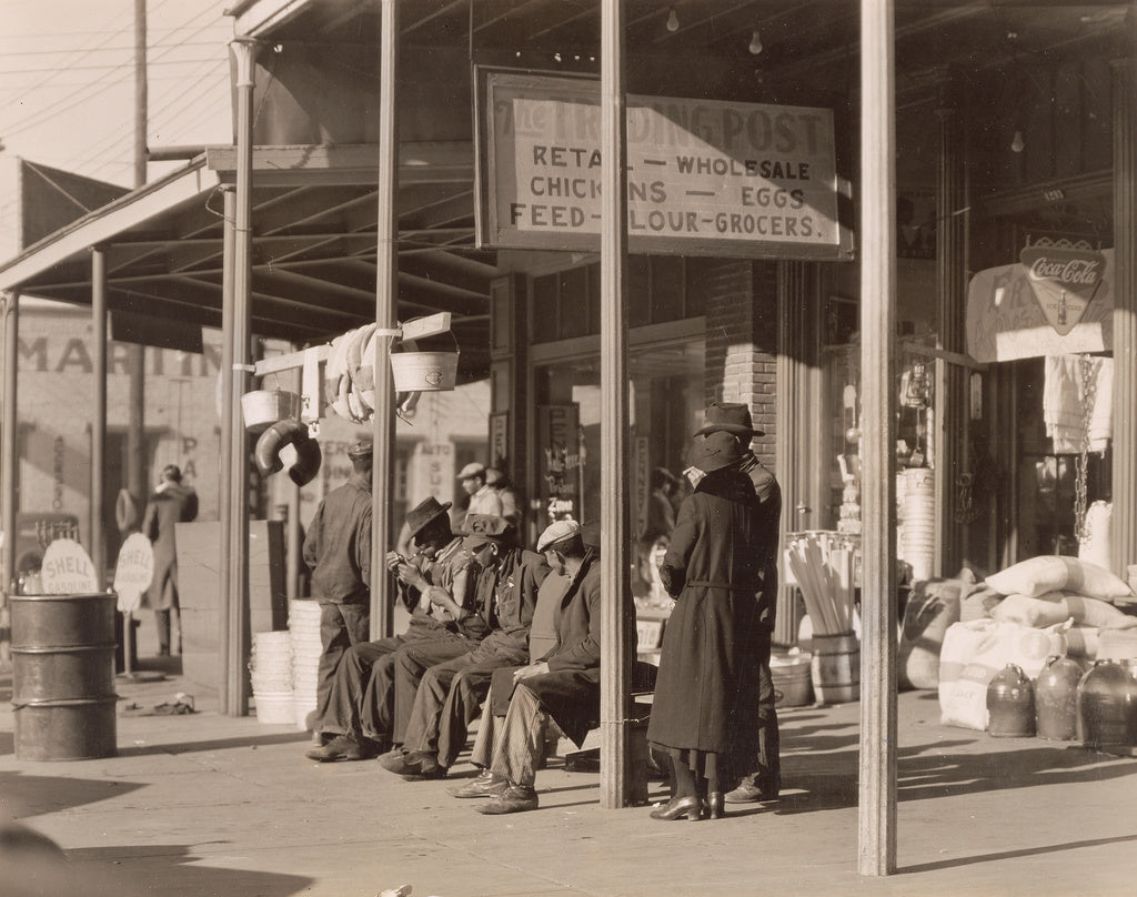 Walker Evans:Sidewalk Scene, Selma, Alabama,16x12"(A3)Poster