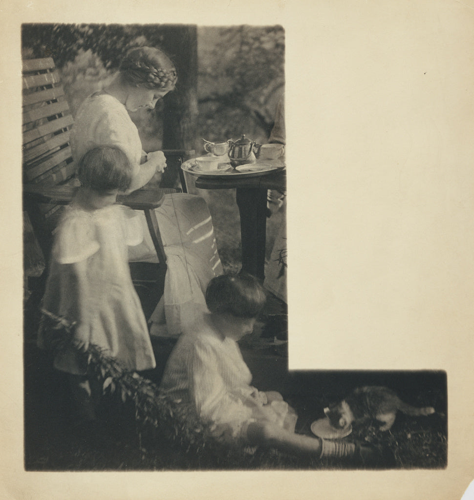 Gertrude Käsebier:[The Artist's Daughter, Hermine, and her ,16x12"(A3)Poster