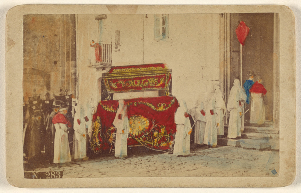 Fotografia Marittima:[Funeral procession with men wearing wh, Poster Print Wall Art