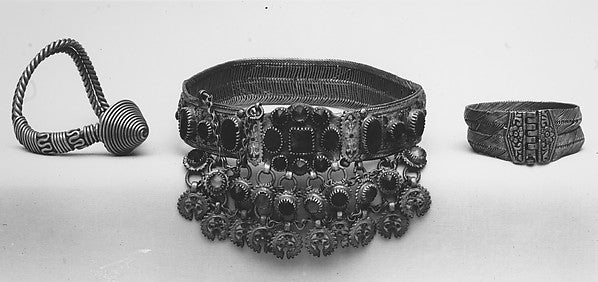 :Necklet -16x12"(A3) Poster