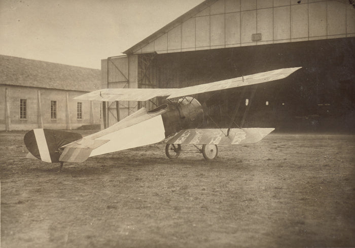 Fédèle Azari:[Back view of a Hanriot HD 1 airplane],16x12