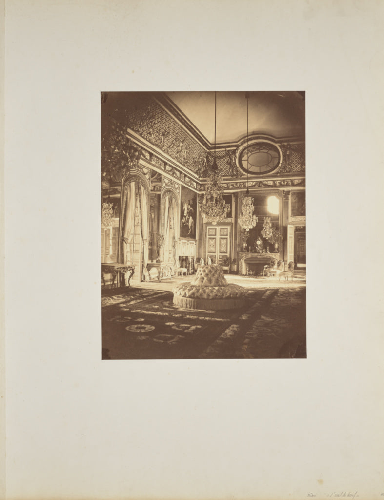 André Adolphe-Eugène Disdéri:L'Œil-de-Bœuf, Poster Print Wall Art
