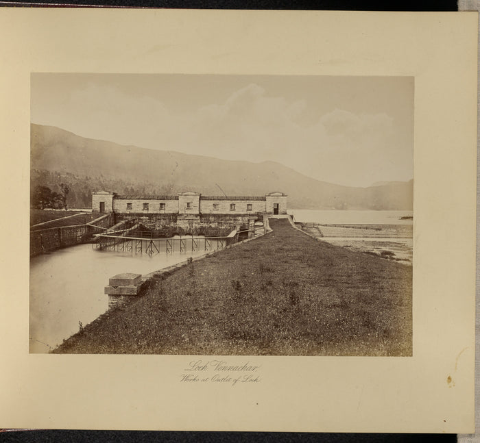 Thomas Annan:Loch Vennachar,16x12