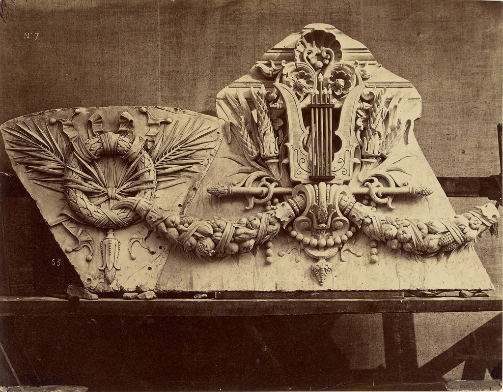 Louis-emile Durandelle:Motifs de décoration sur les piliers, Poster Print Wall Art