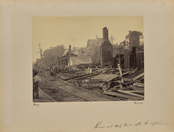 Mathew B. Brady:Ruins at City Point - After the Explosion,16x12