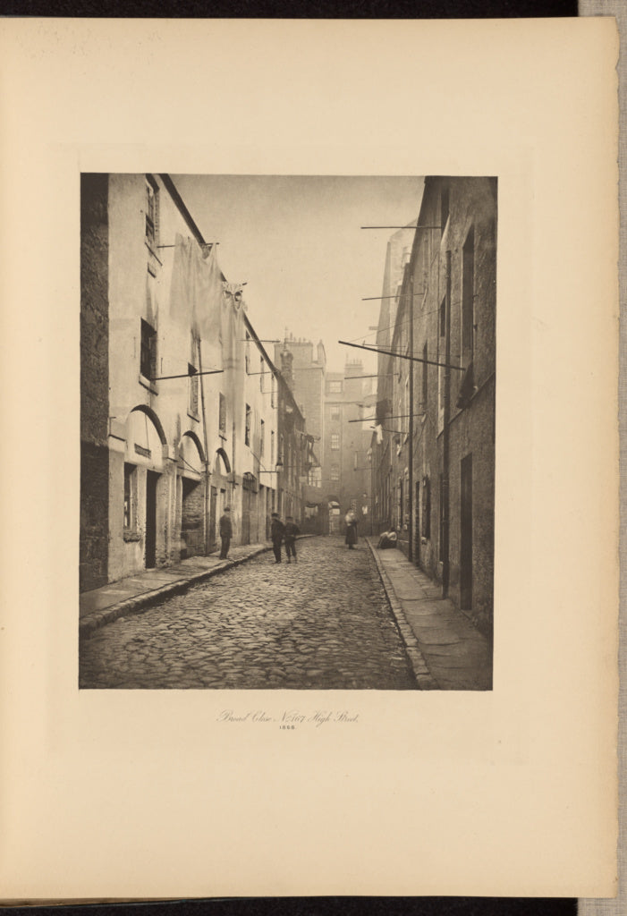 Thomas Annan:Broad Close No. 167 High Street, Poster Print Wall Art