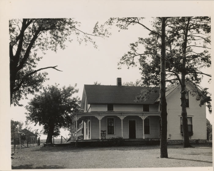 Dorothea Lange:White Clapboard House, Nebraska,16x12