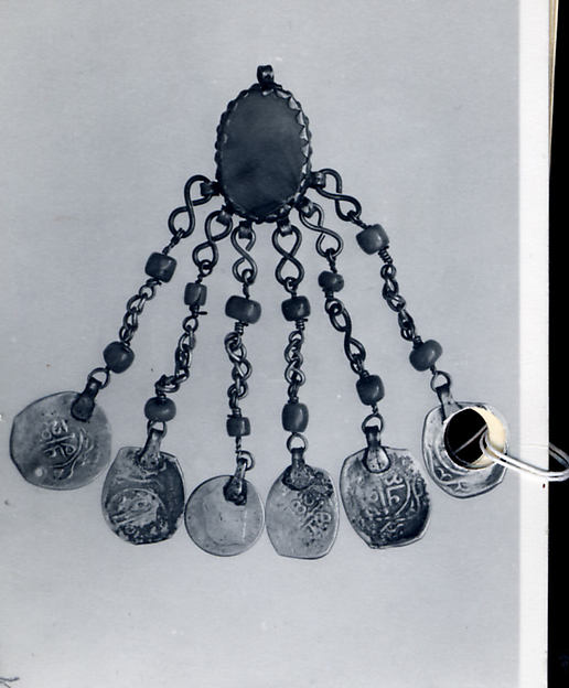 :Pendant 19th–first half 20th century-16x12"(A3) Poster