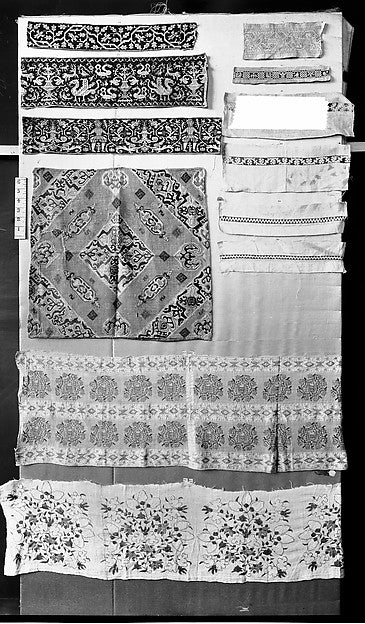 :Cushion Cover c1299–1923-16x12"(A3) Poster