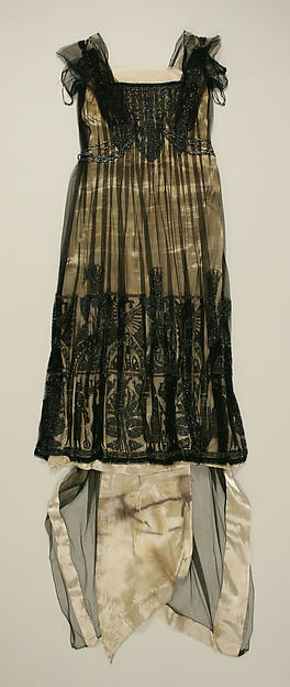 Evening dress c1910,16x12"(A3)Poster