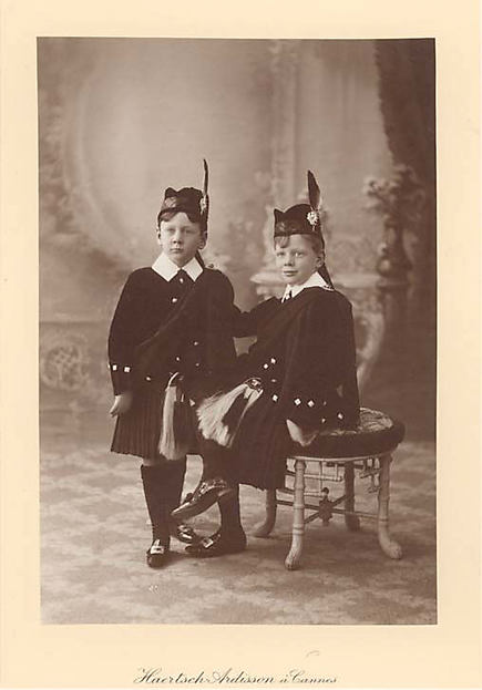 Ensemble c1909,16x12"(A3)Poster