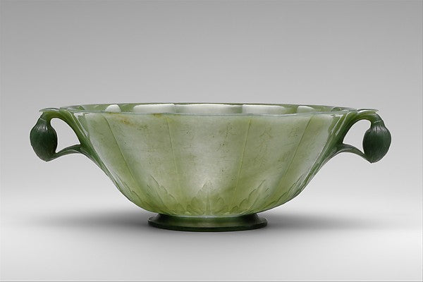 ,Bowl in the shape of a chrysanthemum flower 18th c,16x12