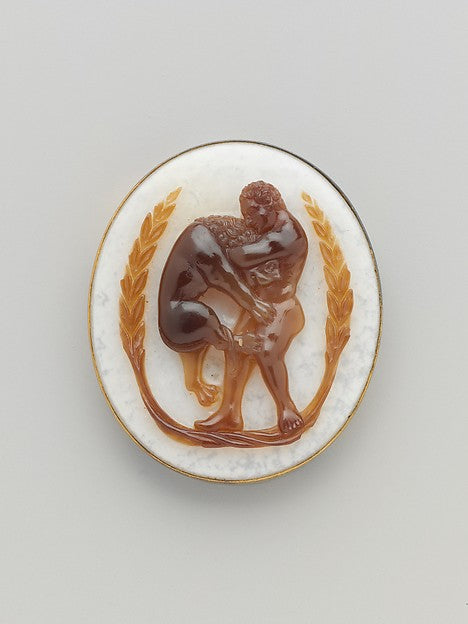 :Cameo with Hercules and the Nemean Lion within a Garland c1-16x12
