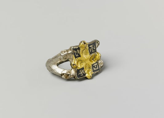 :Finger Ring 1000–1200-16x12"(A3) Poster