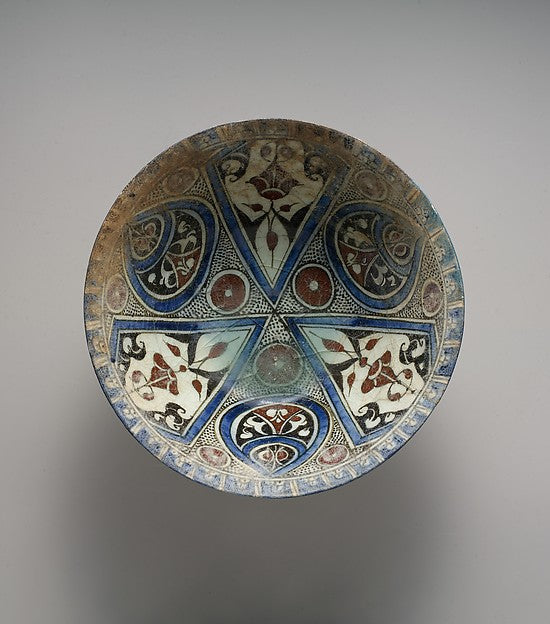 :Bowl late 12th–early 13th century-16x12