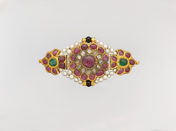 :Centerpiece from an Armlet later made into a Brooch 18th–19-16x12