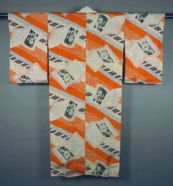 :???????????????,Woman’s Under-Kimono with Piano Keys and Li-16x12"(A3) Poster