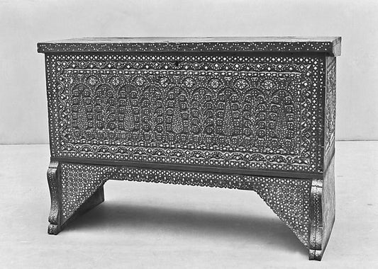 :Chest 18th century-16x12"(A3) Poster