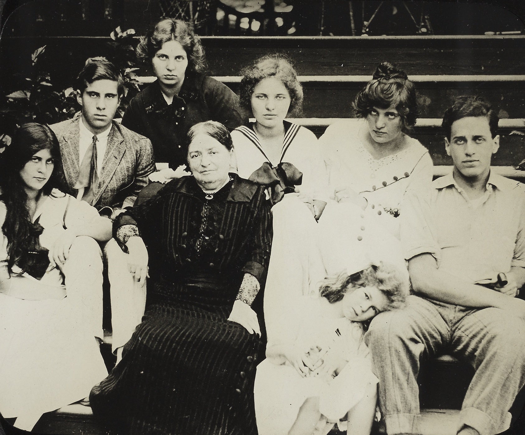 Untitled (Stieglitz's mother Hedwig with grandchildren on Oaklawn steps): Alfred Stieglitz,16x12"(A3) Poster