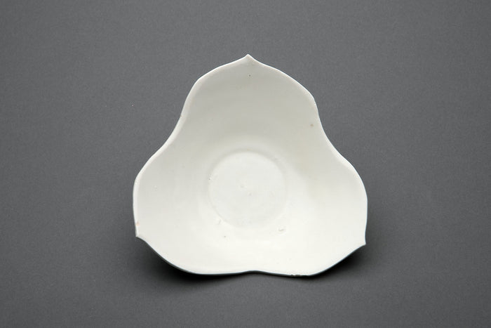 Tri-Lobed Dish: China,16x12