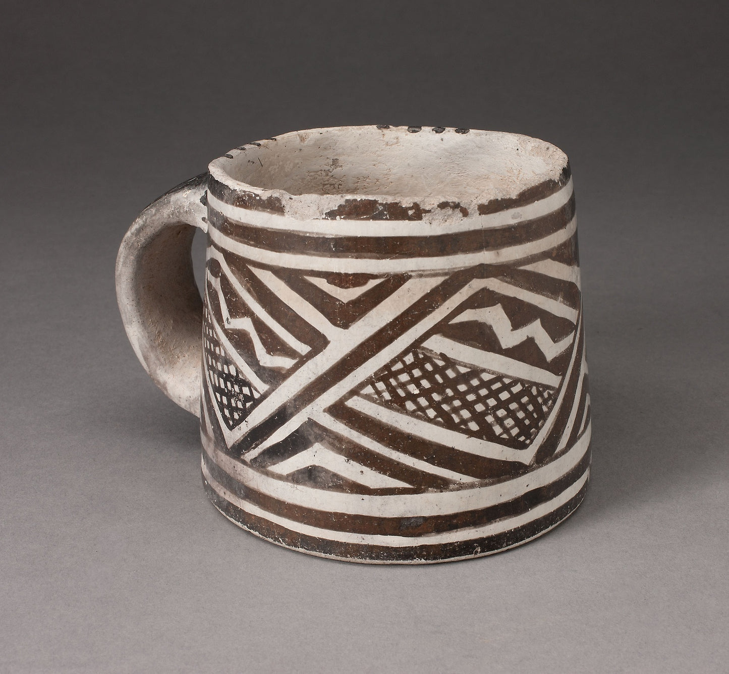 Mug with Interlocking Geometric Pattern with Zigzag Motifs and Crosshatching -  Ancestral Pueblo (Anasazi), Mesa Verde Black-on-white,  Poster Print Wall Art