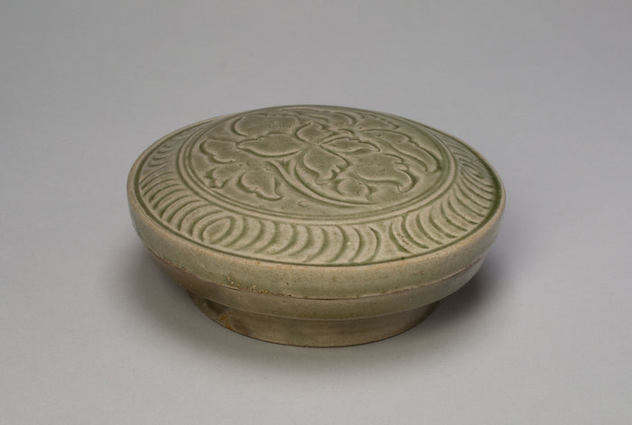 Covered Box with Peony Blossom: China,16x12