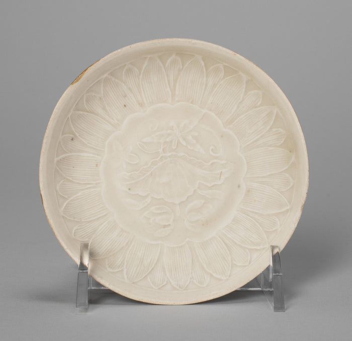 Dish with Lotus Flower and Petals: China,16x12