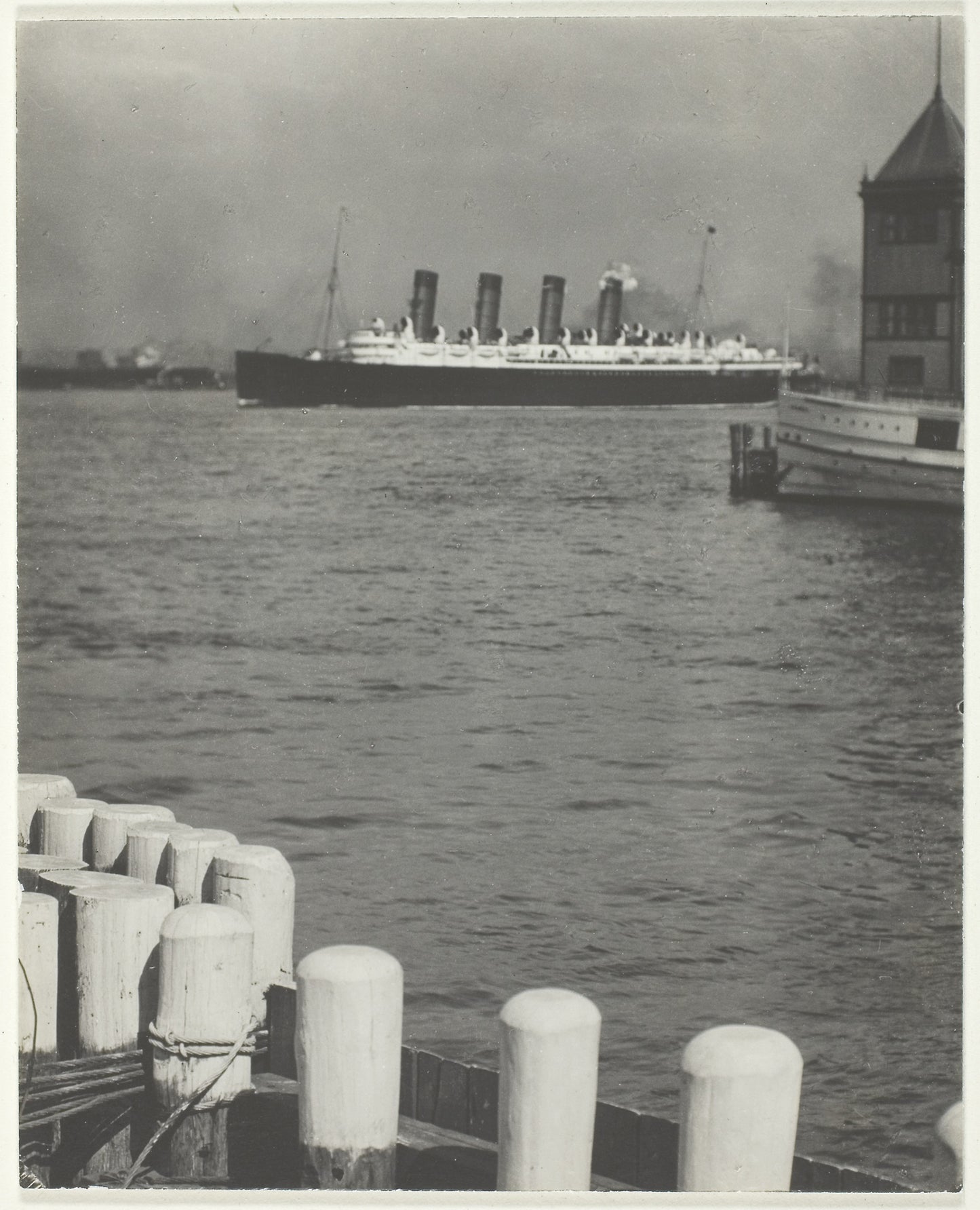 Outward Bound, The Mauretania -  Alfred Stieglitz,  Poster Print Wall Art
